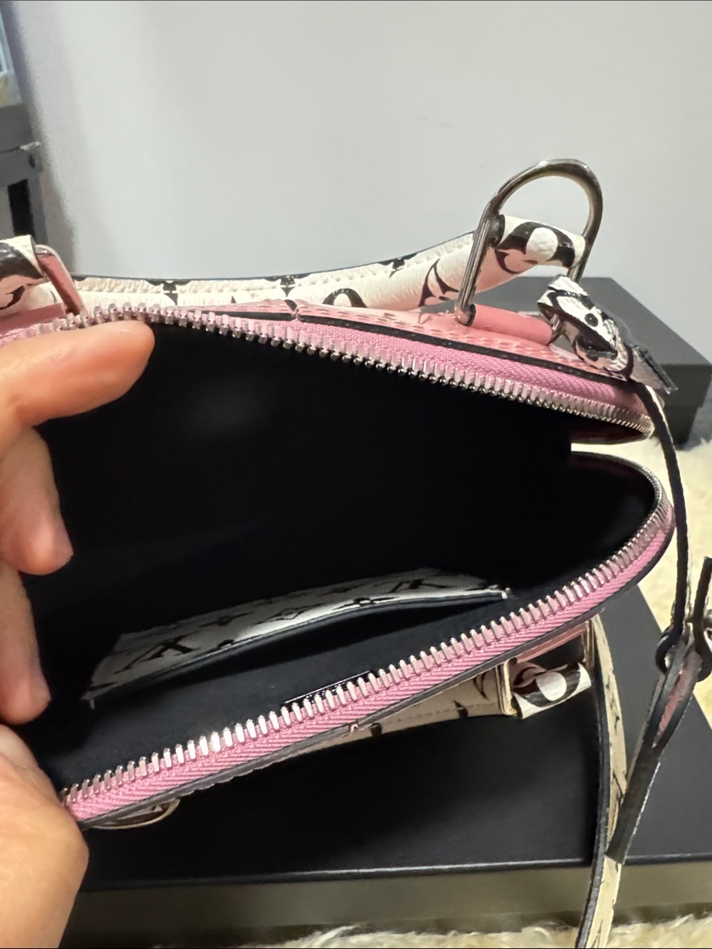 Louis Vuitton Pink Patent Alma Handbag with White Monogram Accents - Picture 9 of 11